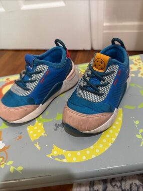 Puma Kids Blue and Pink Cushioned Sneakers Cookie Monster Edition